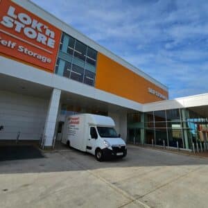 What are some removal firms in France