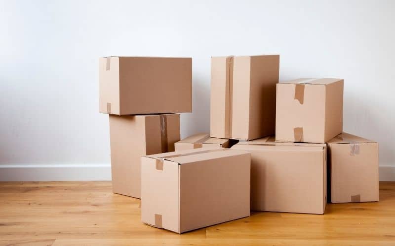 What is the maximum weight I can pack into a moving box?